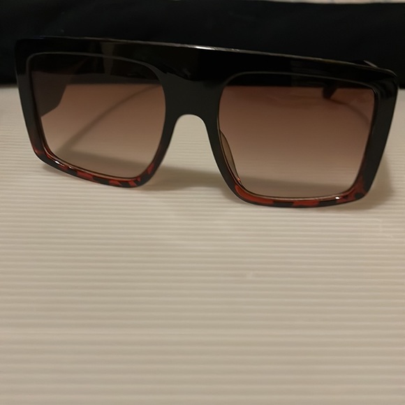 Oversized square Framed sunglasses - Picture 4 of 5